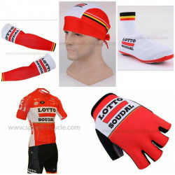 پیراهن و شورت دوچرخه سواری 