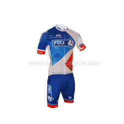 پیراهن و شورت دوچرخه سواری 